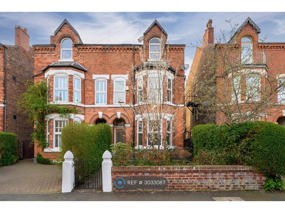 Property photo 2 of 35