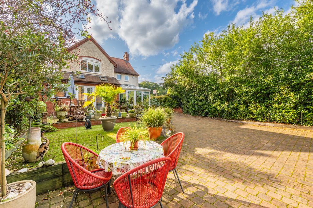 Property photo 2 of 35