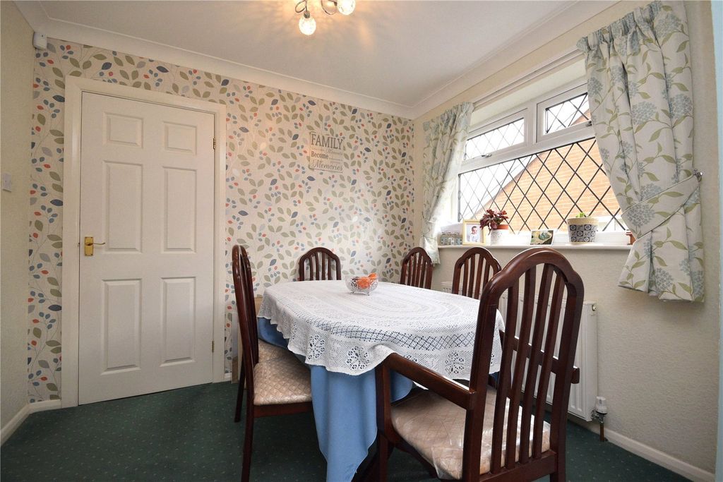Property photo 3 of 17 Picture No. 11