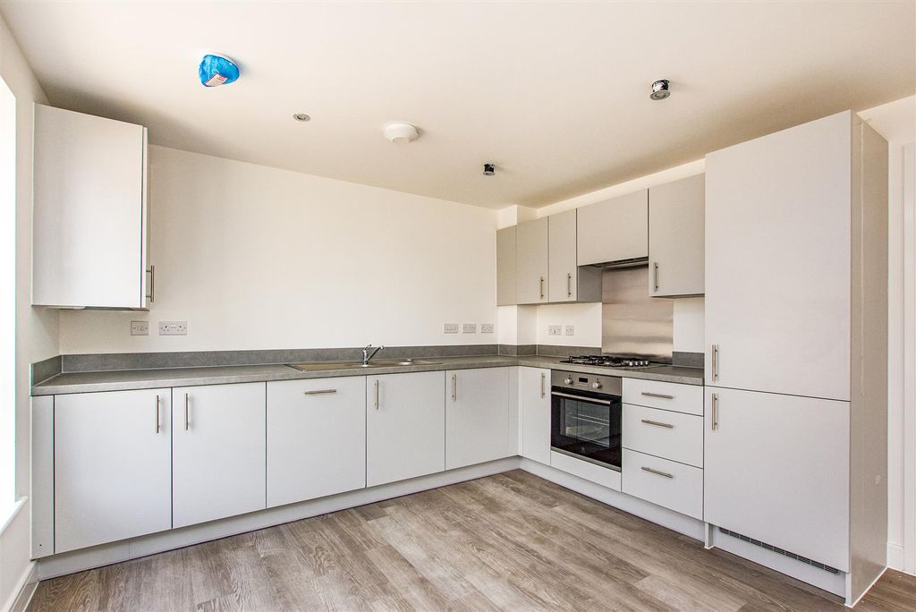 Property photo 1 of 8 Kitchen/Dining/Living Room