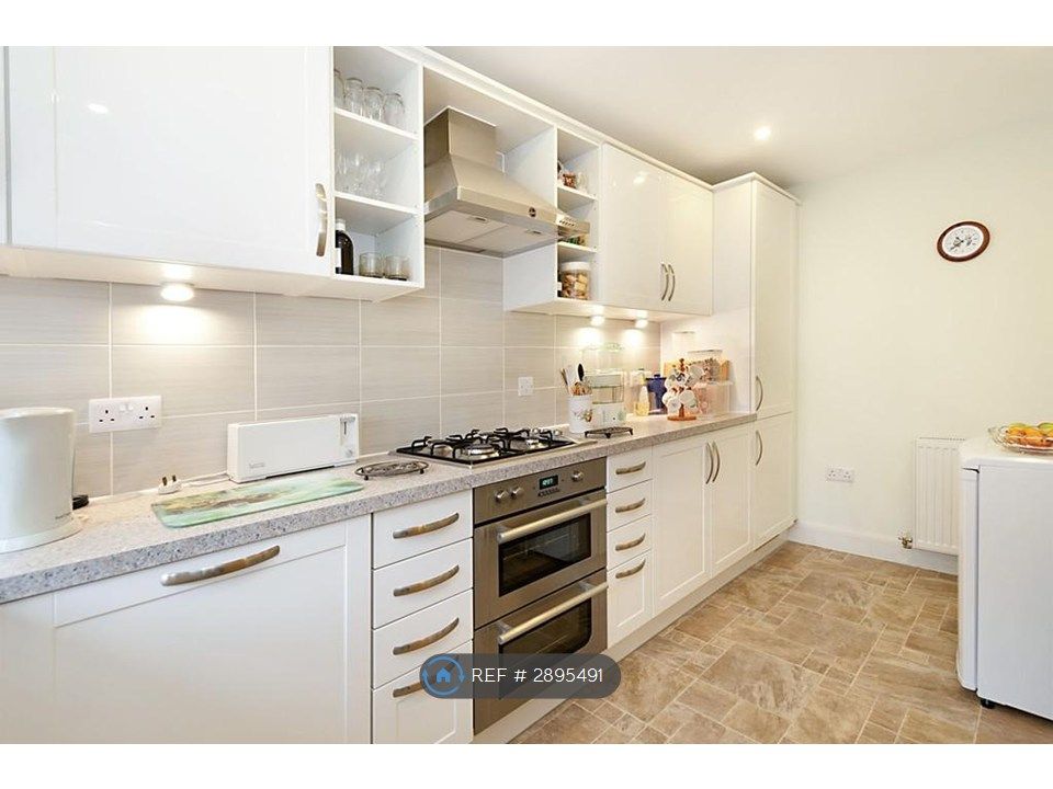 Property photo 3 of 12 Kitchen/Diner