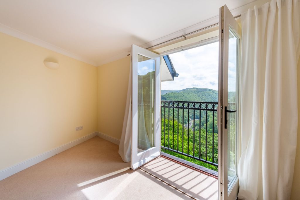Additional image 11 of 2 bed flat for saleCastle Heights, Lynton EX35