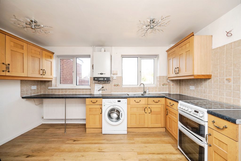 Property photo 2 of 9