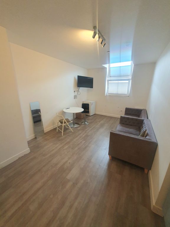 Property photo 1 of 4