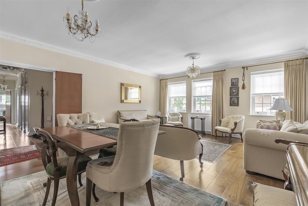 Property photo 2 of 10 Blenheim_House-Sw19__1_.Jpg
