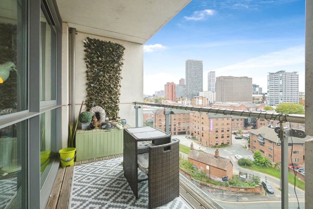 Property photo 3 of 18 Photo