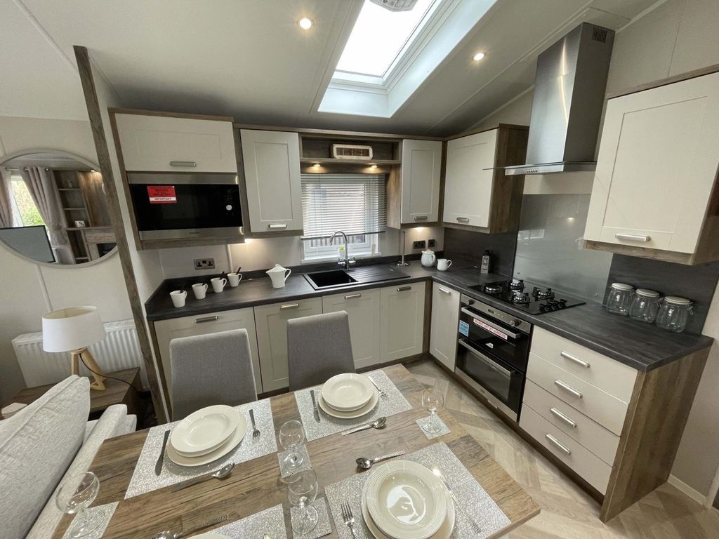 Property photo 3 of 7 3