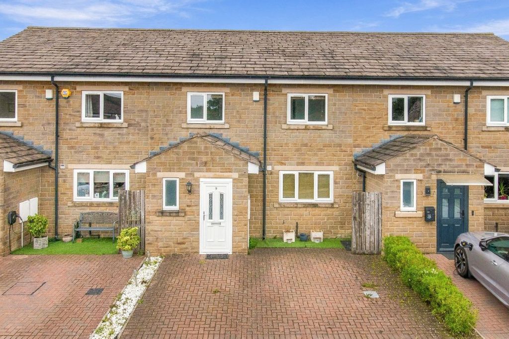 Property photo 1 of 24