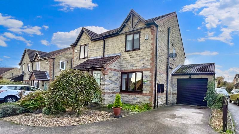 Property photo 1 of 12 Photo 10