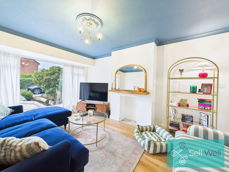 Property photo 3 of 27 Lounge