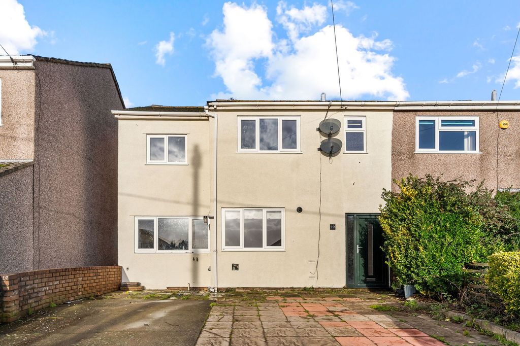 Property photo 3 of 22
