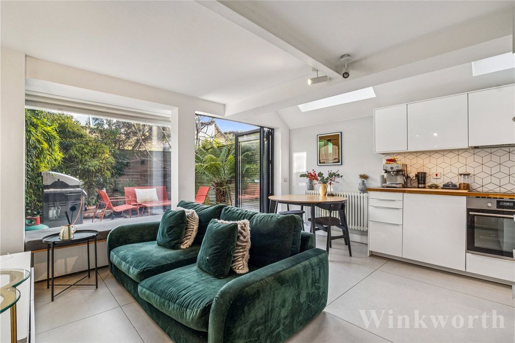 Property photo 3 of 14 Picture No. 10