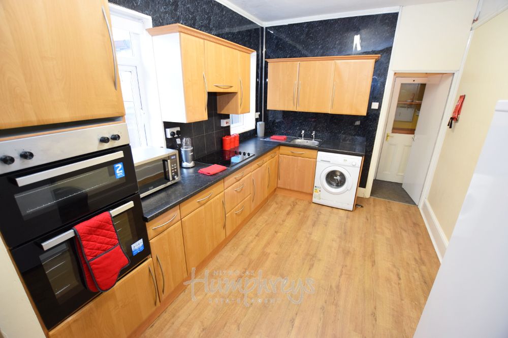 Property photo 3 of 10