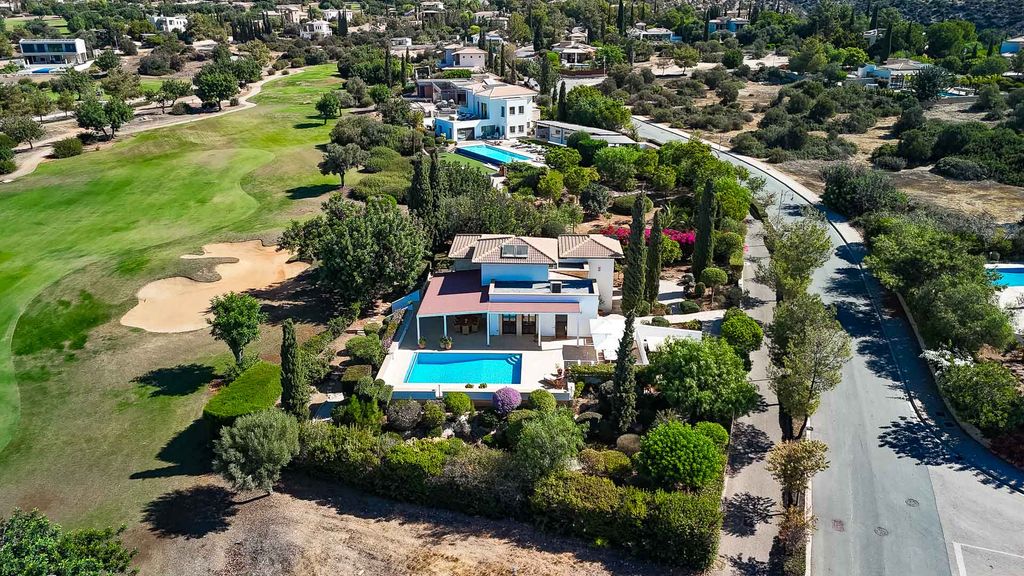 Property photo 1 of 30