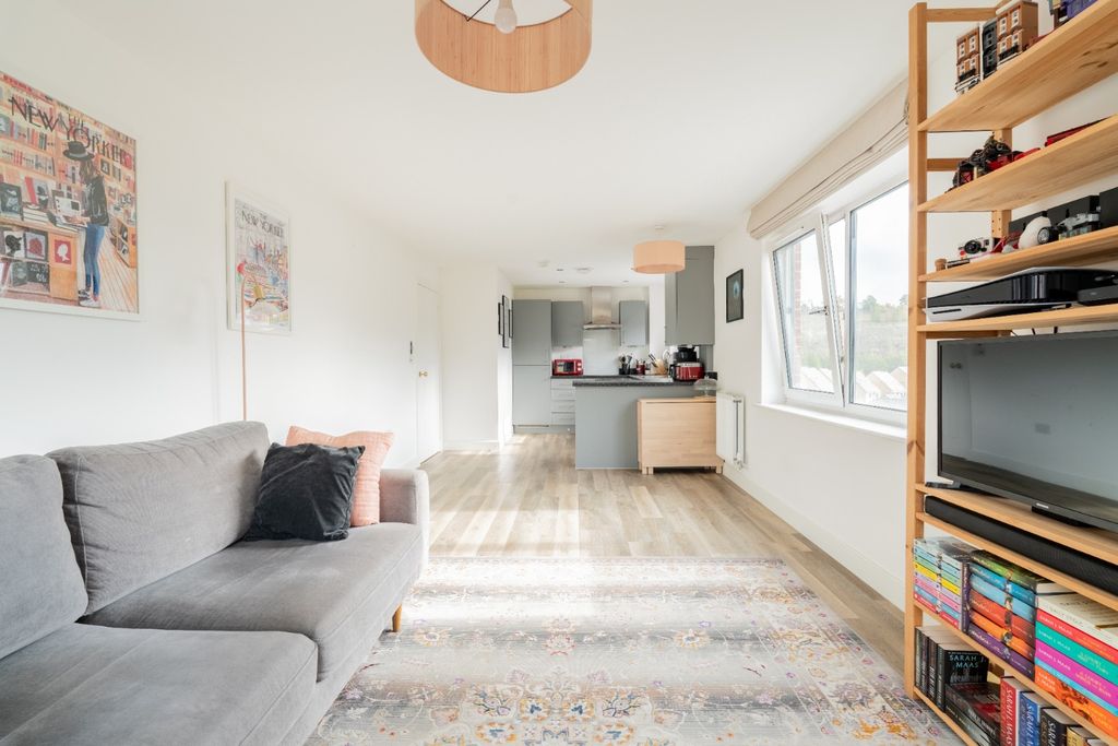 Property photo 2 of 16 4625511