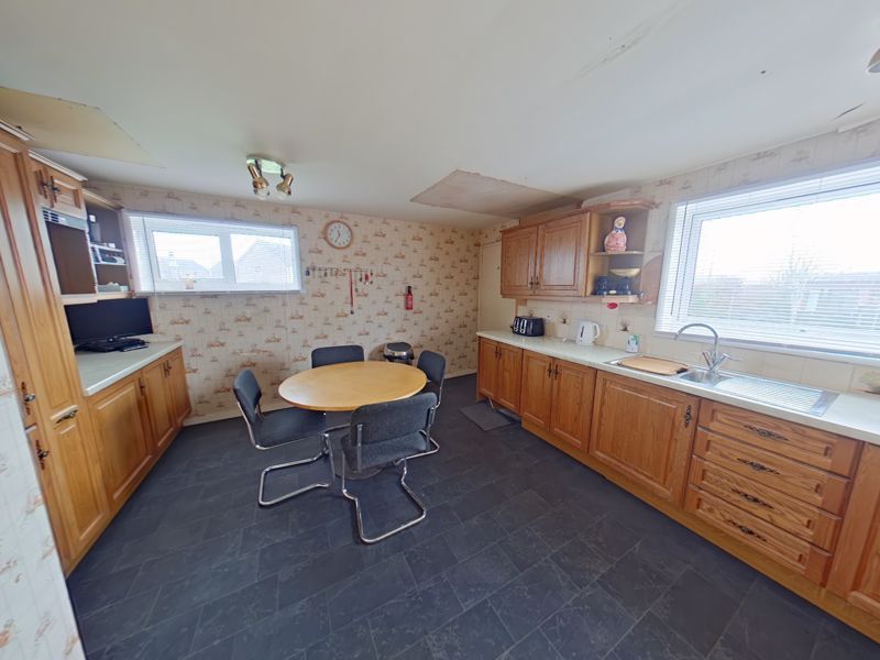 Property photo 3 of 18 Photo 2