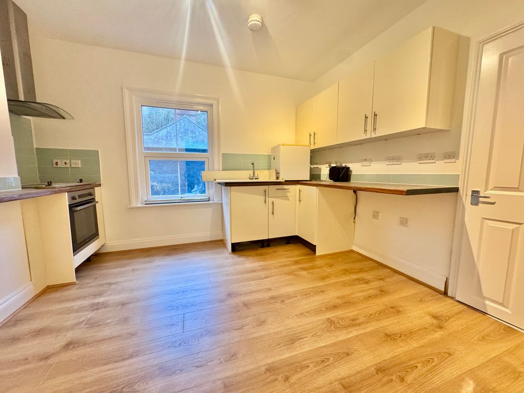 Property photo 2 of 11 Image