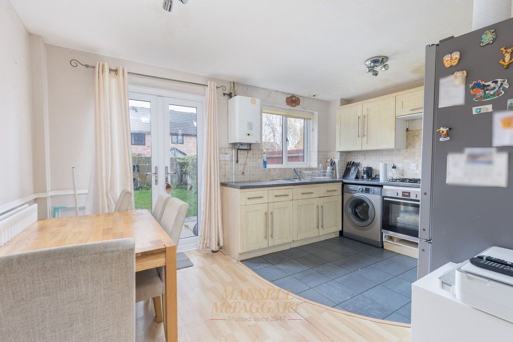 Property photo 2 of 16