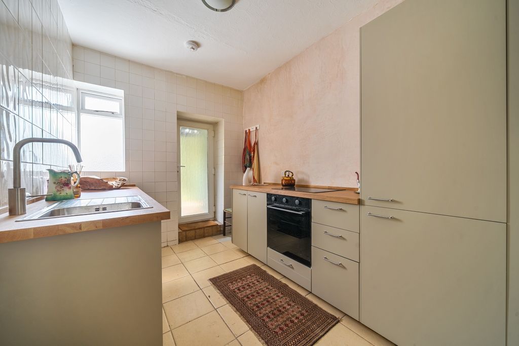 Property photo 2 of 18 1477063-12-6A39397Ab8Fee