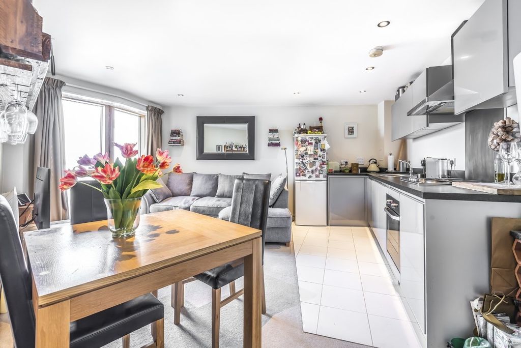 Property photo 1 of 7 500820 (3)