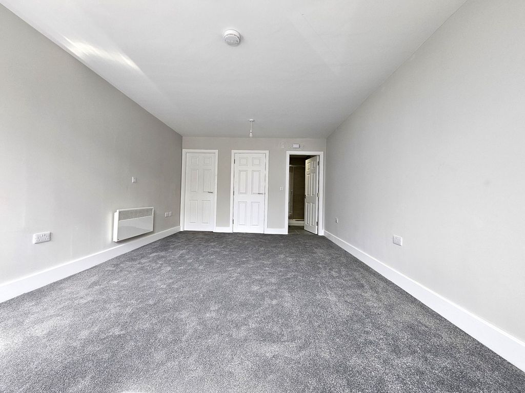 Property photo 3 of 3