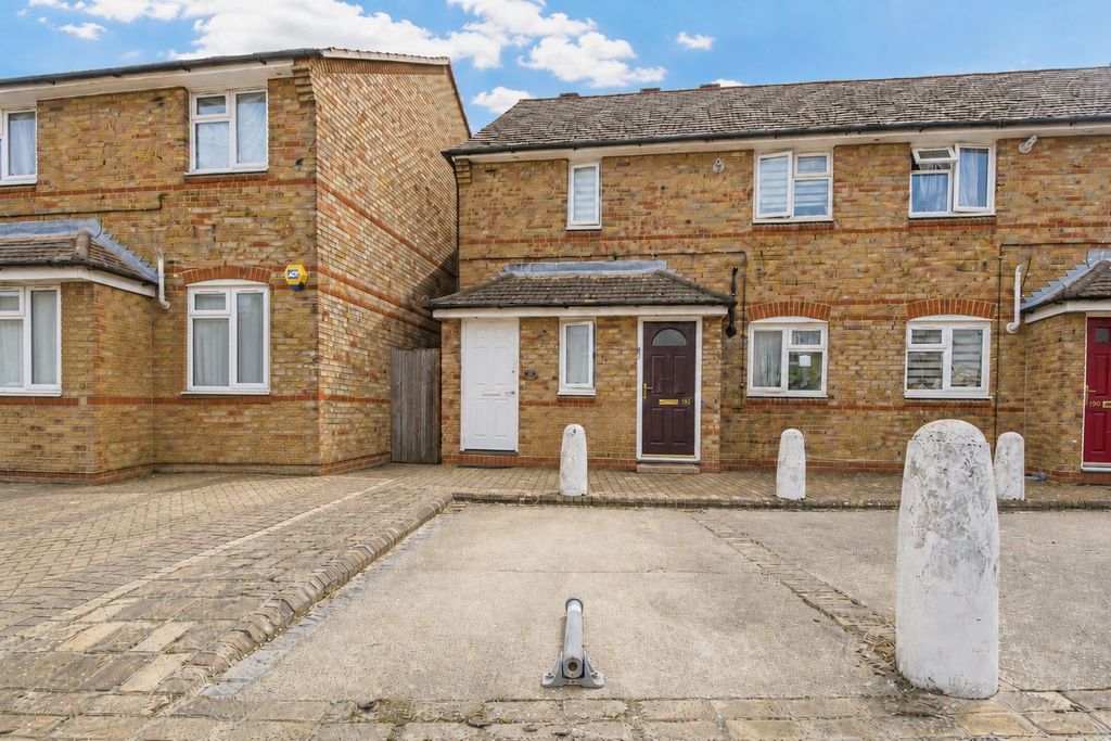 Property photo 1 of 11