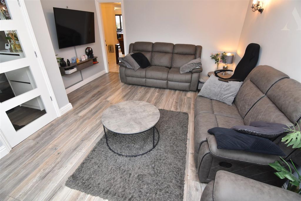 Property photo 3 of 13 15 Wilkinson Road Front Reception Room. x 2.Jpg