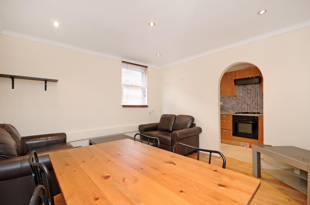 Property photo 1 of 7 Living 2.Jpg