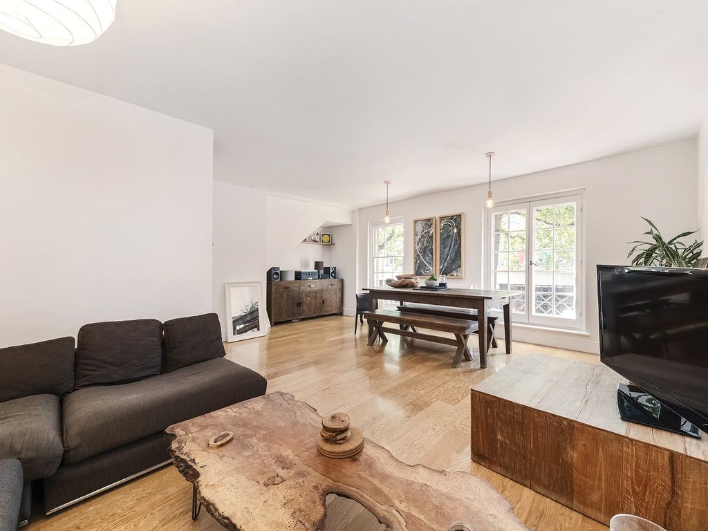 Property photo 1 of 16 Seven Dials Court
