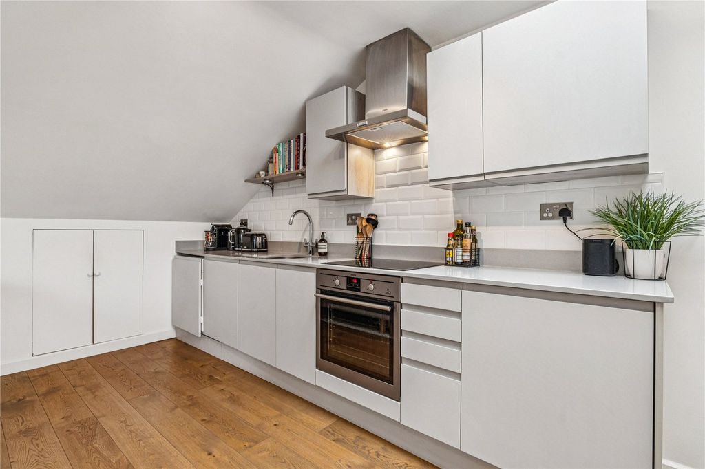 Property photo 3 of 5 Picture No. 06