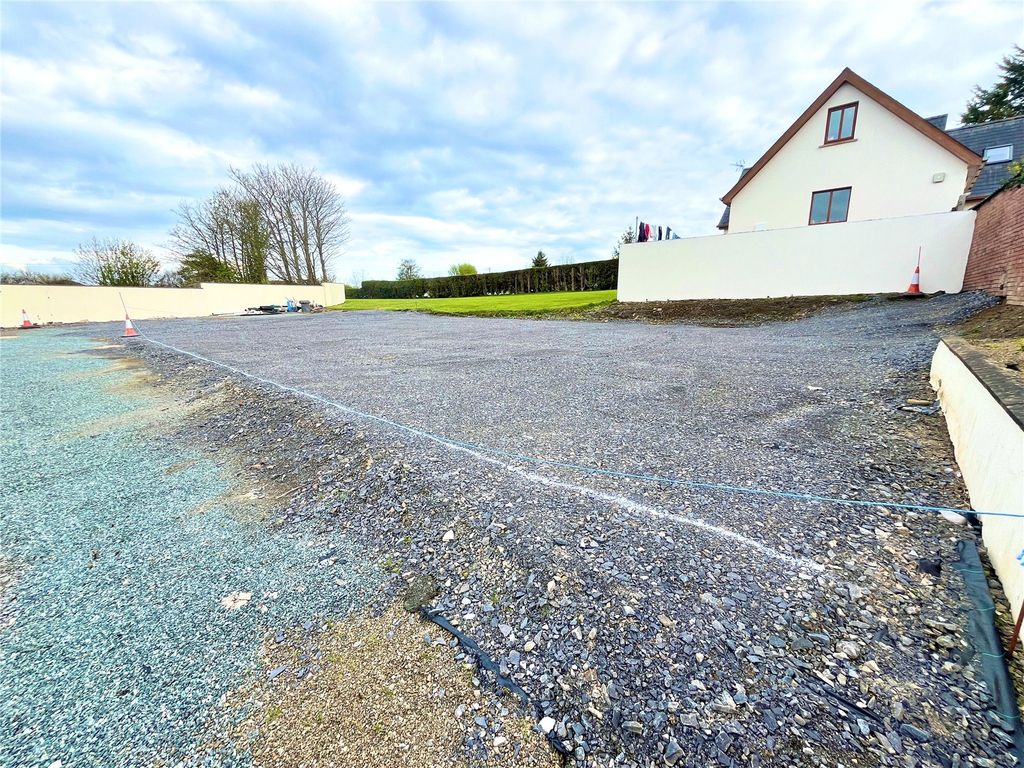 Property photo 1 of 14 Picture No. 12