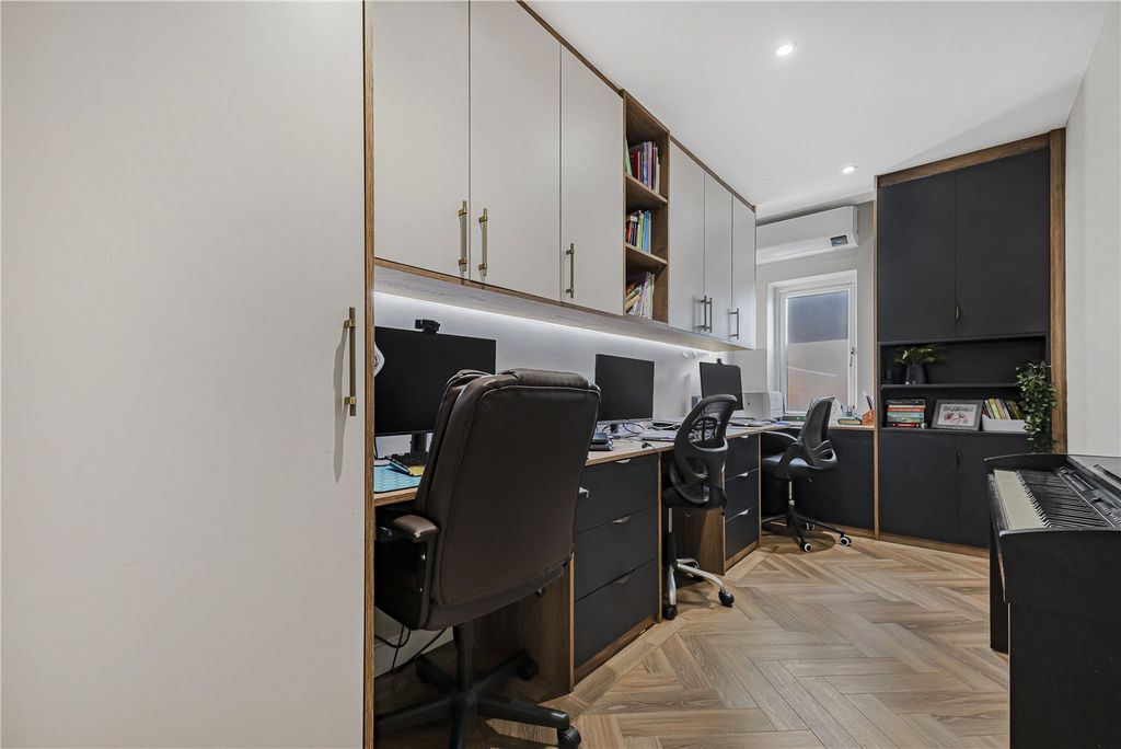 Additional image 9 of 4 bed bungalow for saleBrackendene, Dartford, Kent DA2
