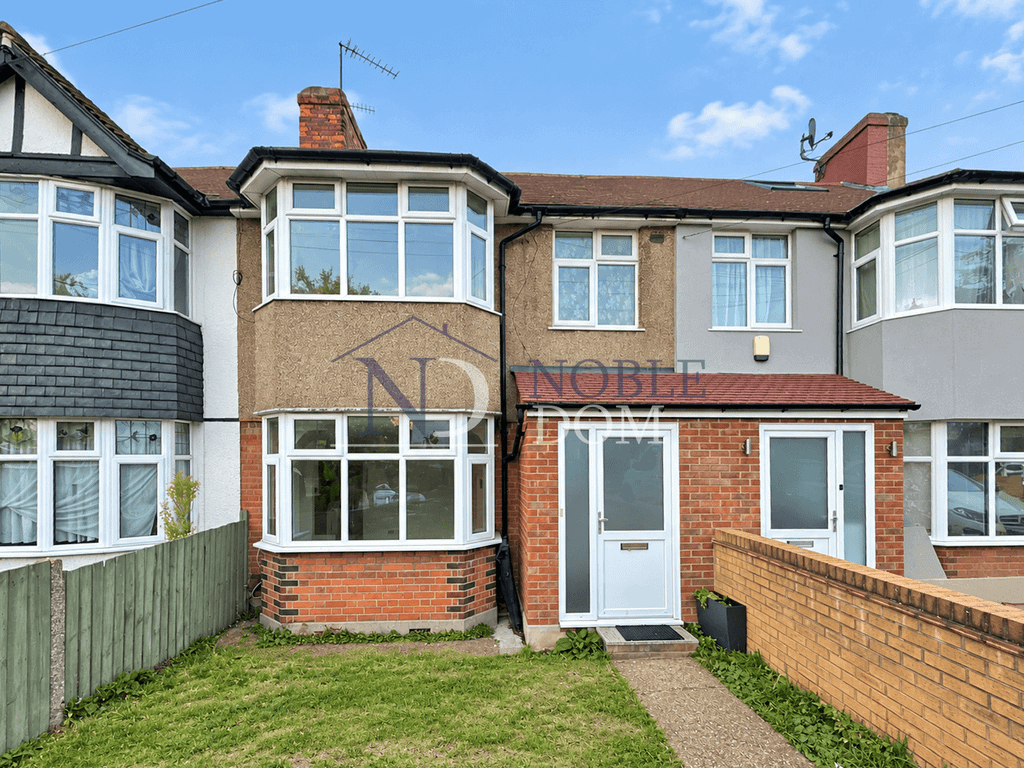 Property photo 1 of 14 3 Bedroom Terraced House In Isleworth