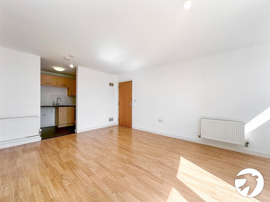 Property photo 3 of 11 Picture No. 10