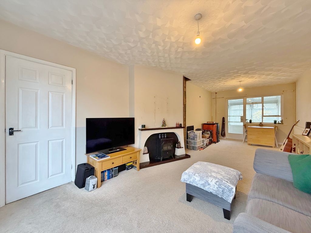 Property photo 2 of 24