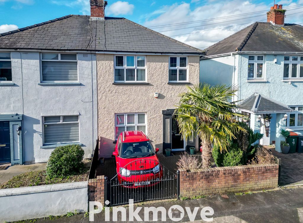 Property photo 2 of 19