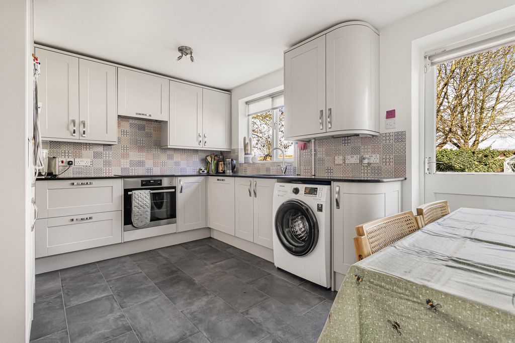 Property photo 3 of 15 873683