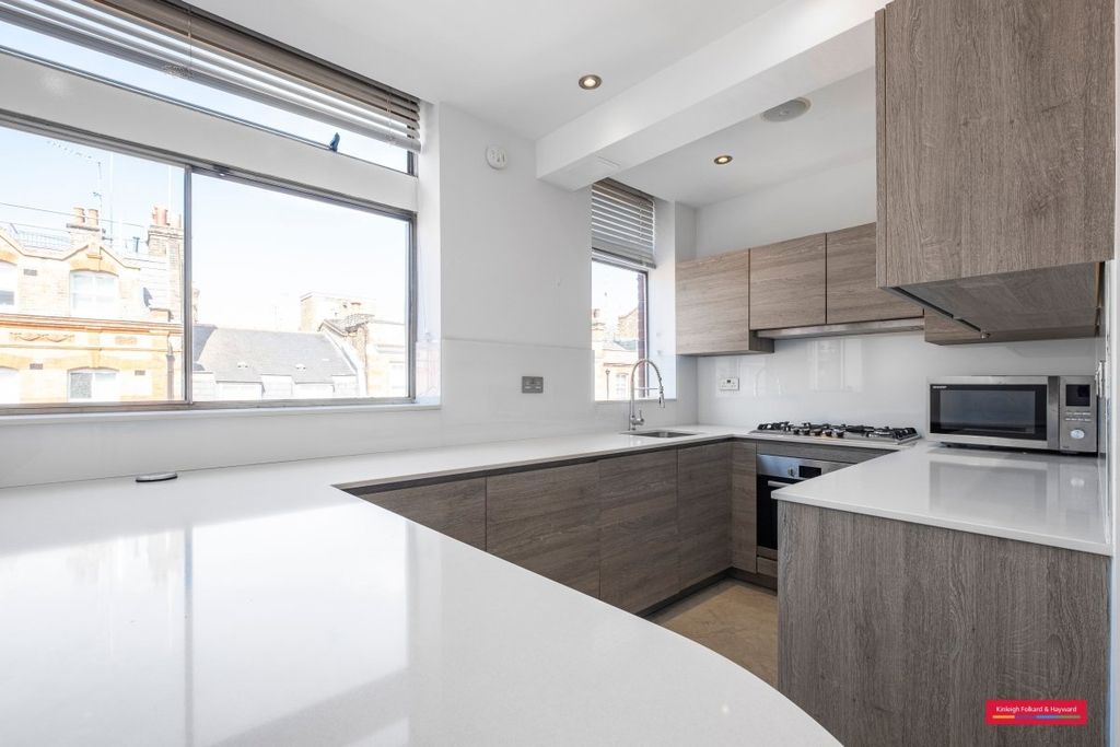 Property photo 2 of 10 Kitchen