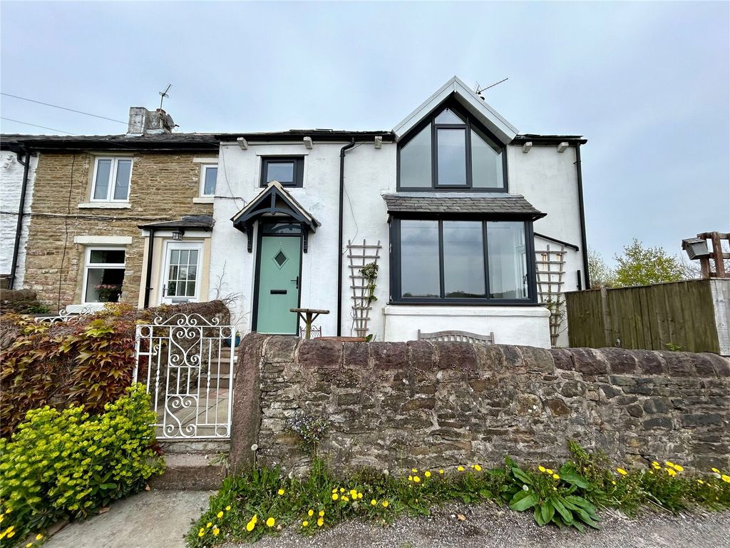Property photo 1 of 17 Front