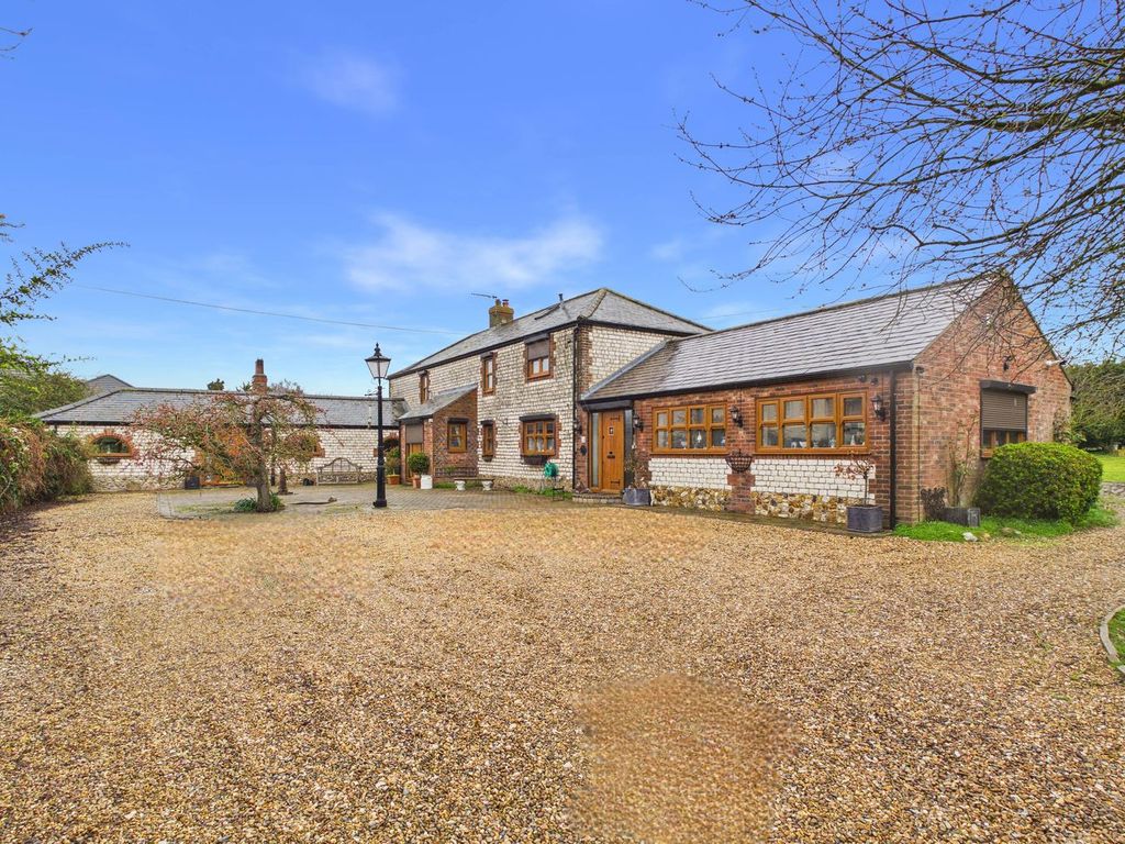 Property photo 1 of 51