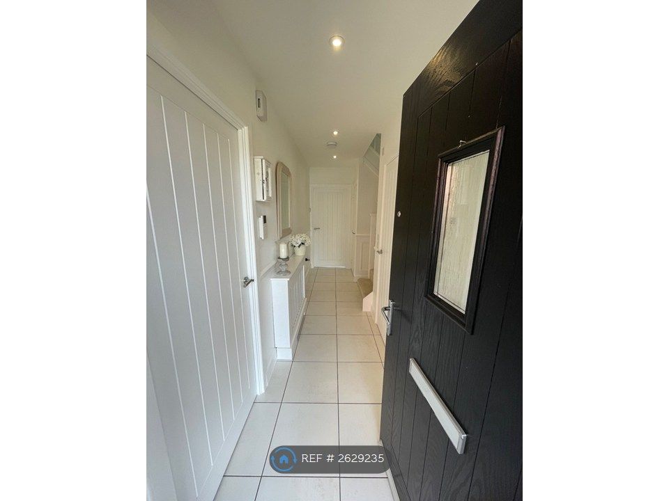 Property photo 3 of 28