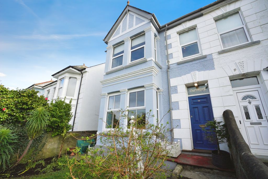 Property photo 1 of 17