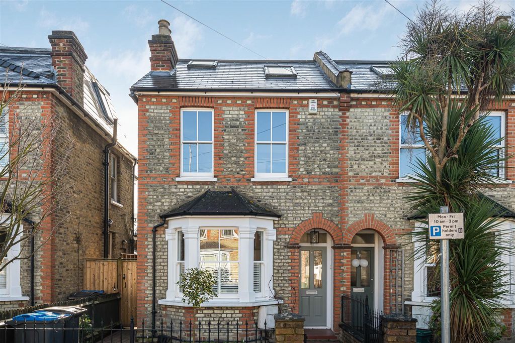 Property photo 1 of 34