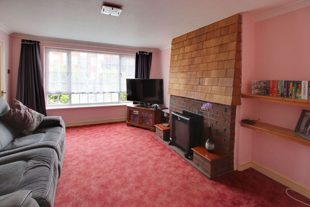 Property photo 2 of 13