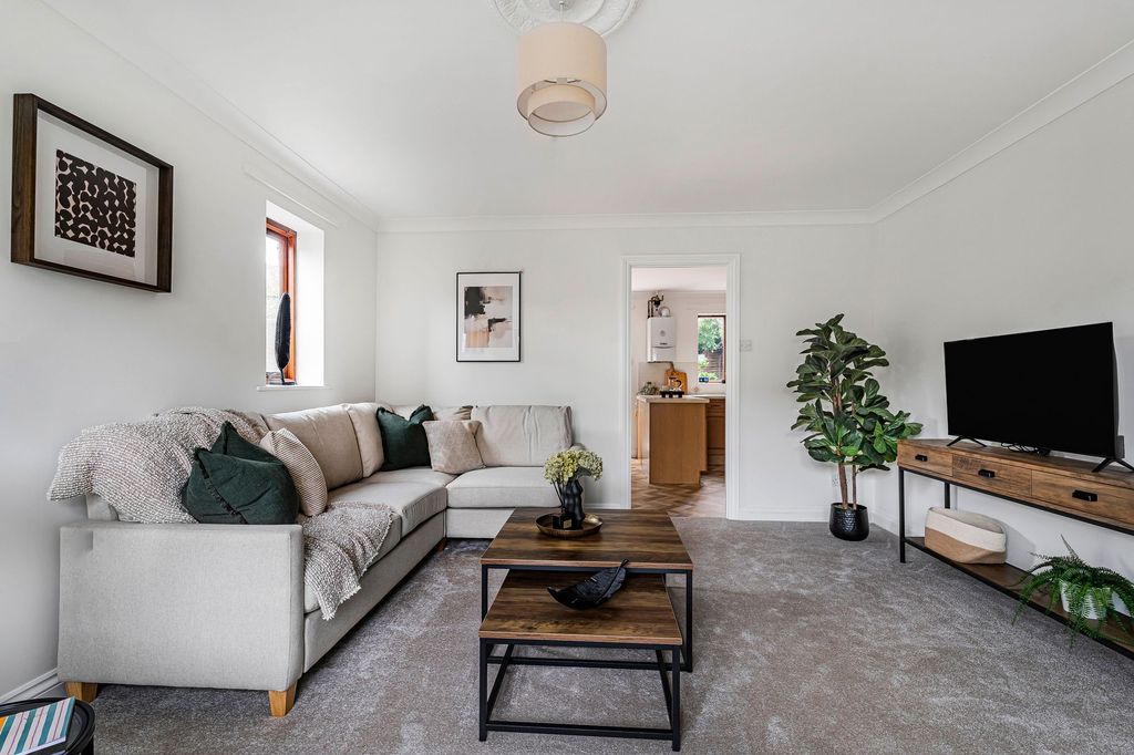 Property photo 2 of 26