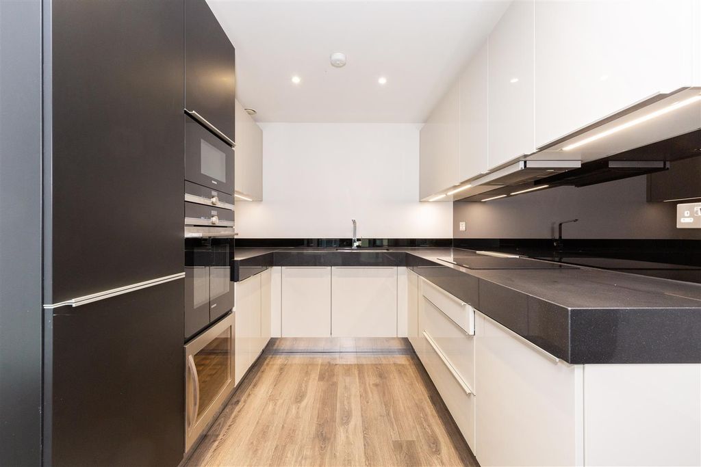 Property photo 2 of 10 312 Catalina House-8.Jpg