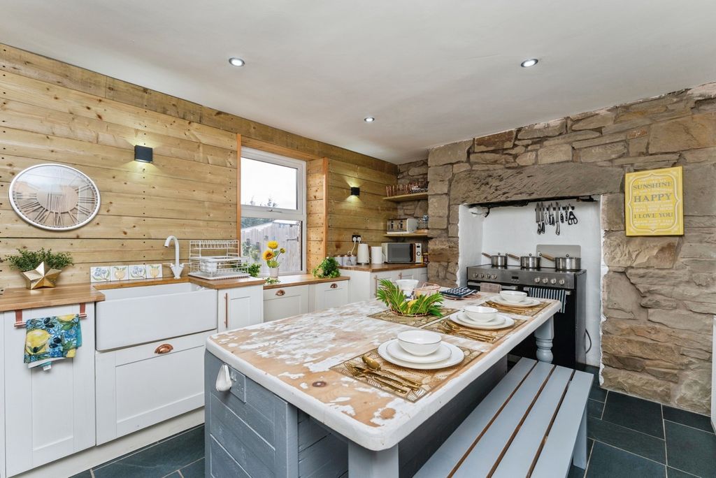 Property photo 3 of 19 Pbox-Img.Jpg