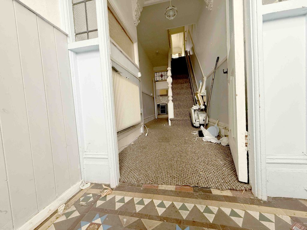 Property photo 2 of 11 Gallery