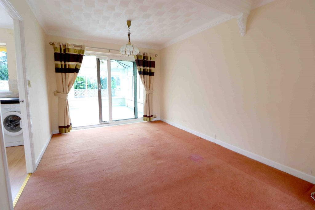 Property photo 3 of 14 9214.Jpg
