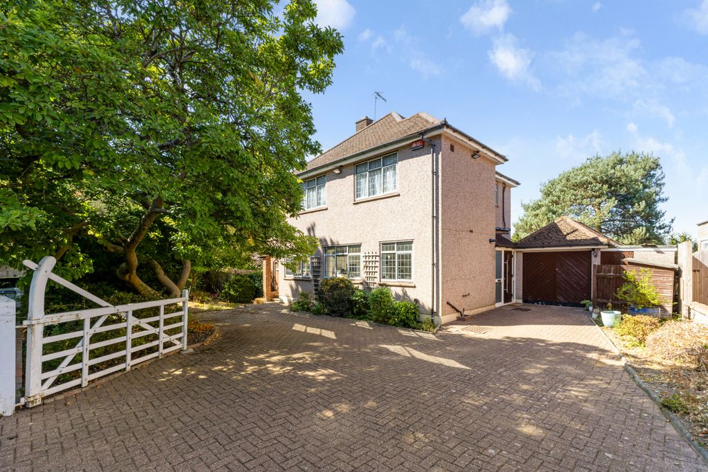 Property photo 1 of 25